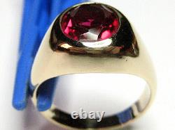10k Yellow Gold Ruby Oval Cut Gemstone 10 mm x 12 mm Size 11 & wts 9.83 gms