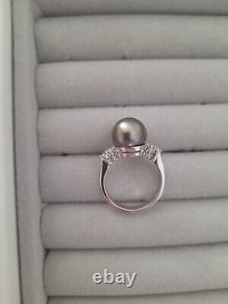 18ct White Gold Natural Tahitian Pearl with Diamonds Ring