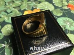 HEAVY, VINTAGE 22 ct YELLOW GOLD HAEMATITE RING SIZE R Wt 10 grams
