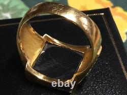 HEAVY, VINTAGE 22 ct YELLOW GOLD HAEMATITE RING SIZE R Wt 10 grams