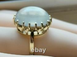 Vintage 10 k yellow gold and gorgeous moonstone size 6.5