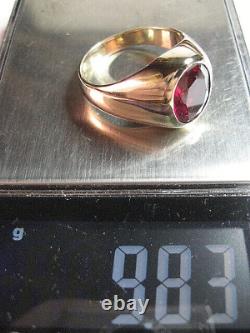 10k Or Jaune Or Rubis Coupe Ovale Pierre 10 MM X 12 MM Taille 11 Et Poids 9,83 Gms