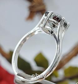 Bague de fiançailles en diamant gris naturel certifié 4 Ct de forme coussin avec finition en or blanc