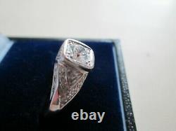 Diamant Certifié 1,50 Tcw Centre Stone E/vs1 2 Trillion De Coupe Platinum 950 Anneau M