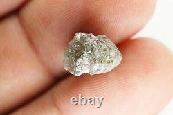 Diamant brut non taillé naturel de couleur grise de 6,18 carats, pierre brute VG65