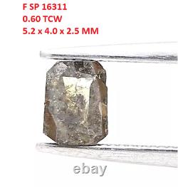 Diamant naturel gris rustique de 0,60ctw avec émeraude étincelante de couleur gris verdâtre taillée en échelons