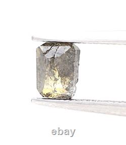 Diamant naturel gris rustique de 0,60ctw avec émeraude étincelante de couleur gris verdâtre taillée en échelons