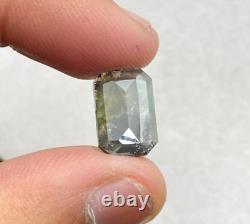 Diamant naturel non serti 3.37ctw 13mm couleur gris émeraude taille échelon pour fabriquer des bijoux