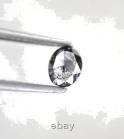 Diamant naturel sel et poivre gris ovale taillé en brillant complet 0,37 carats SI1 4,9 x 3,9 x 2,3 mm