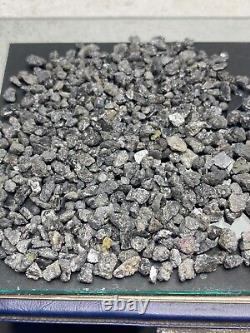 Lot de Diamants Bruts Naturels 20TCW Mélange de Couleurs Grises et Noires 2-3 MM Forme Irrégulière