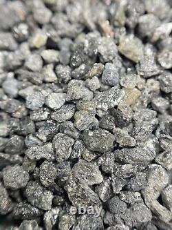 Lot de Diamants Bruts Naturels 20TCW Mélange de Couleurs Grises et Noires 2-3 MM Forme Irrégulière