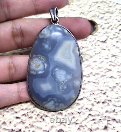 Pendentif en pierre précieuse d'agate de couleur gris naturel de 2,25 pouces, grand pendentif en argent vintage de 19,69 g