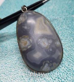 Pendentif en pierre précieuse d'agate de couleur gris naturel de 2,25 pouces, grand pendentif en argent vintage de 19,69 g