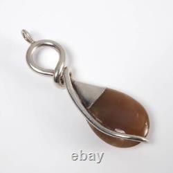 Pendentif goutte en agate grise moderne en argent sterling fabriqué par un artisan