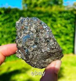 Pierre brute de pyrite naturelle à 100% LB (lots en gros de cristaux)